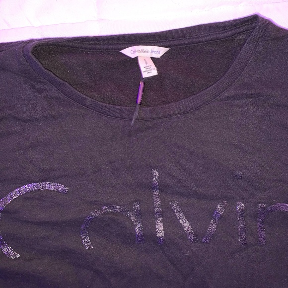 sweatshirt - Picture 2 of 2